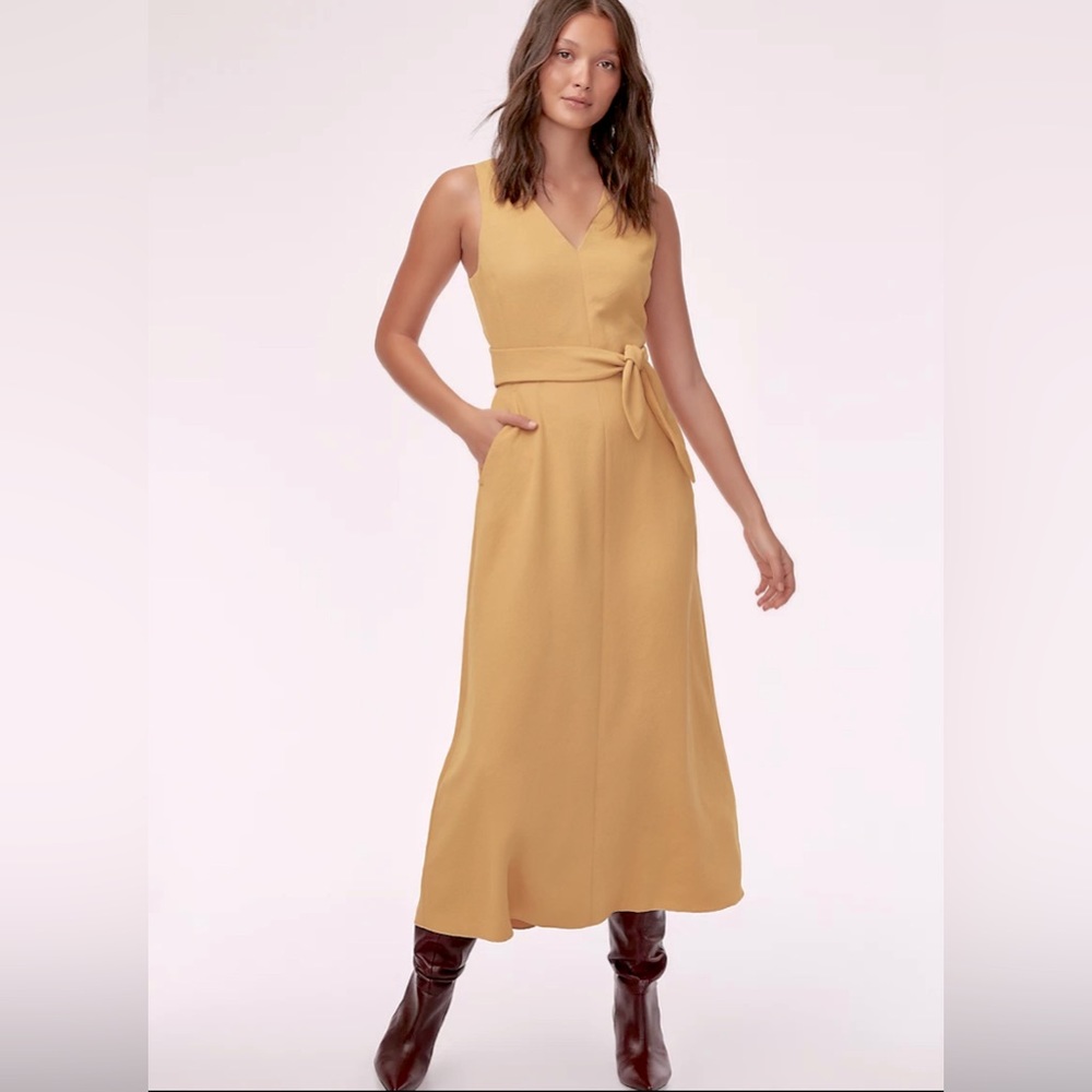 Cream Colour - Wilfred Ecoulement Midi Dress in 00
